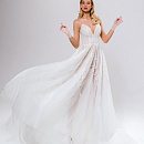 Сверкающее свадебное платье на тонких бретельках фото