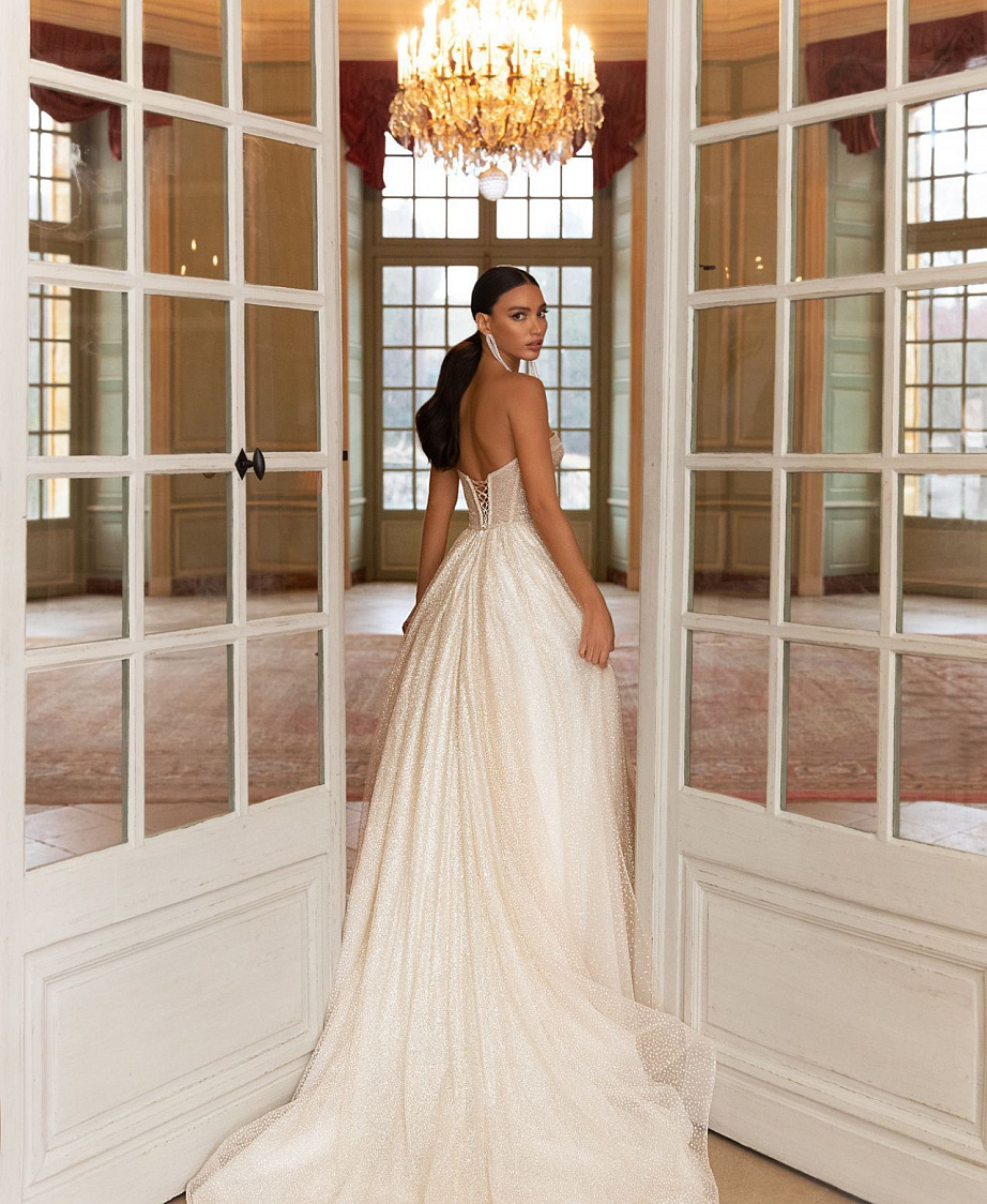 Пышное свадебное платье с корсетом фото