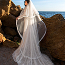 Двухъярусная фата с узким кружевом фото