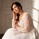 Свадебное платье для полных девушек с рукавами