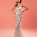 Роскошное свадебное платье рыбка с декором из жемчуга фото