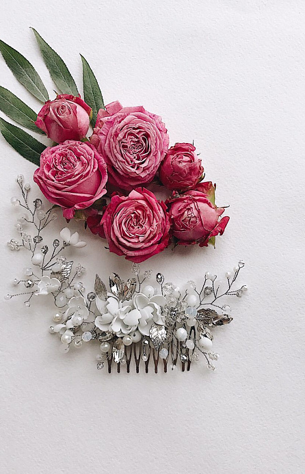 Гребень с объемным декором фото