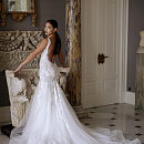 Кружевное свадебное платье со съемными крыльями фото