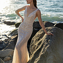 Блестящее кружевное свадебное платье русалка фото