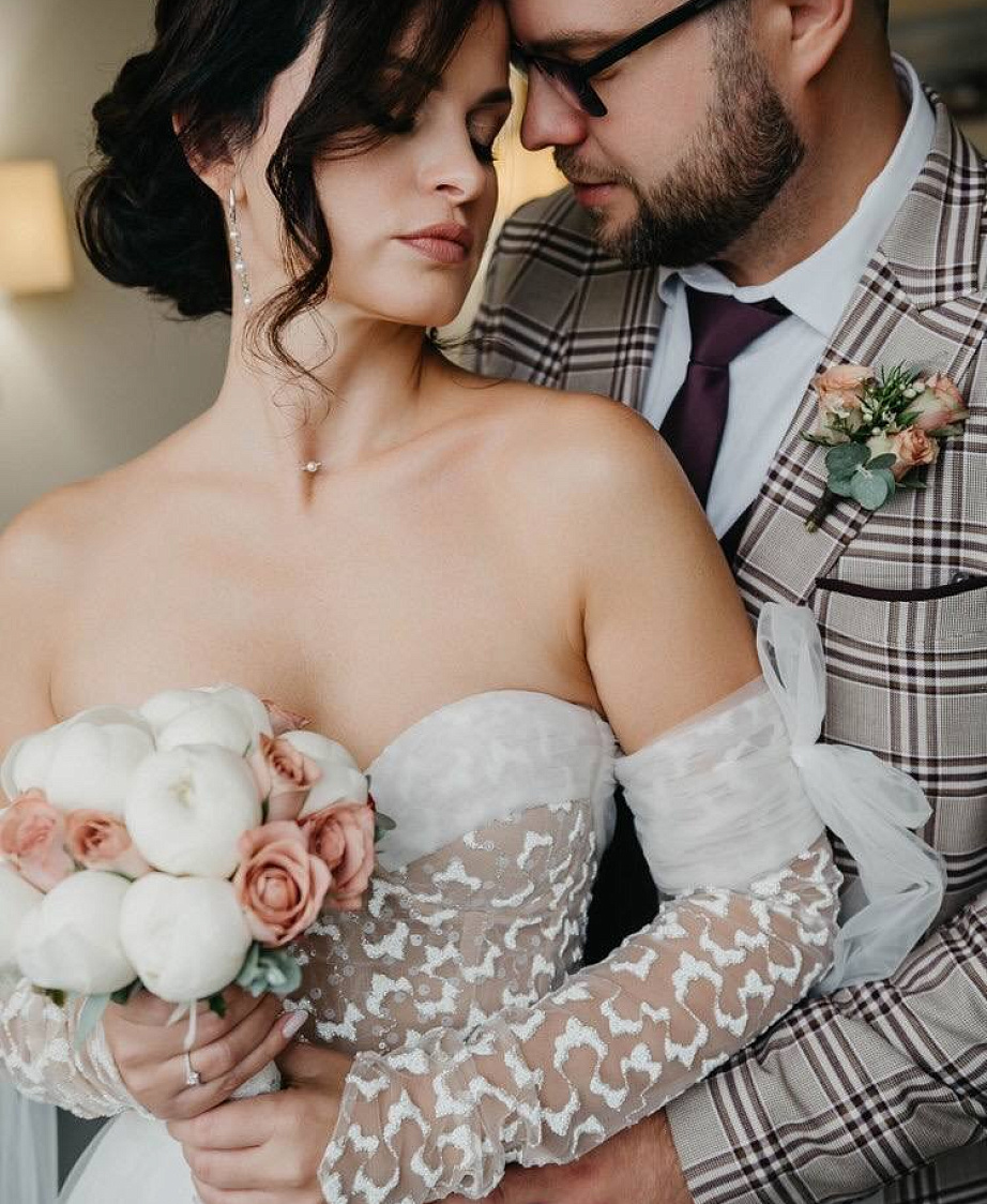 Невеста Лиза Зогтова фото