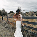 Бежевая короткая дубленка