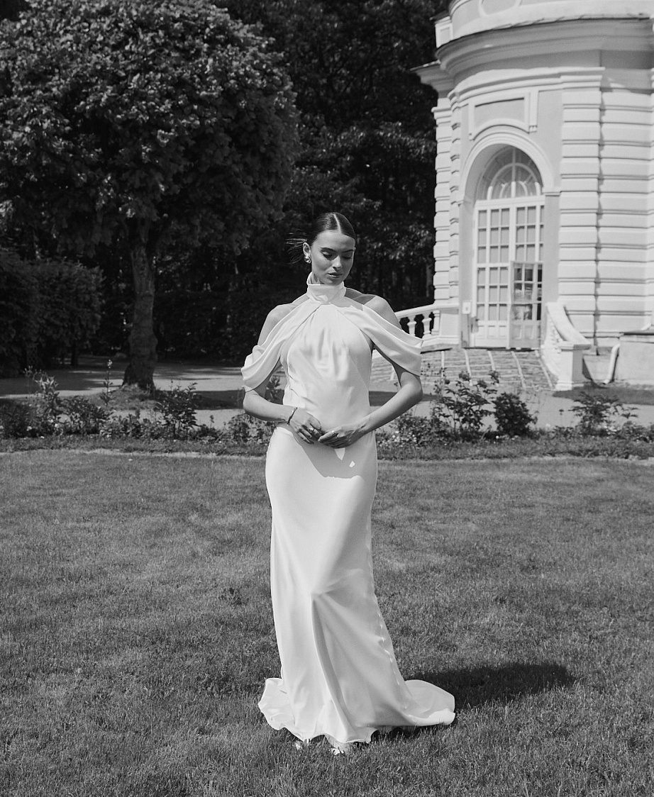 Свадебное платье русалка под горлышко и с открытой спиной фото