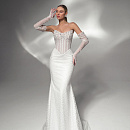 Роскошное платье расшитое крупным жемчугом фото