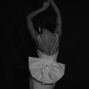 Короткое свадебное платье с бантом фото