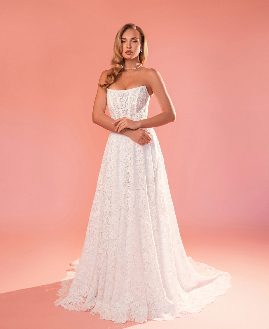 Кружевное свадебное платье со рукавами-клешь фото