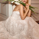 Пышное кружевное свадебное платье со съемным болеро фото