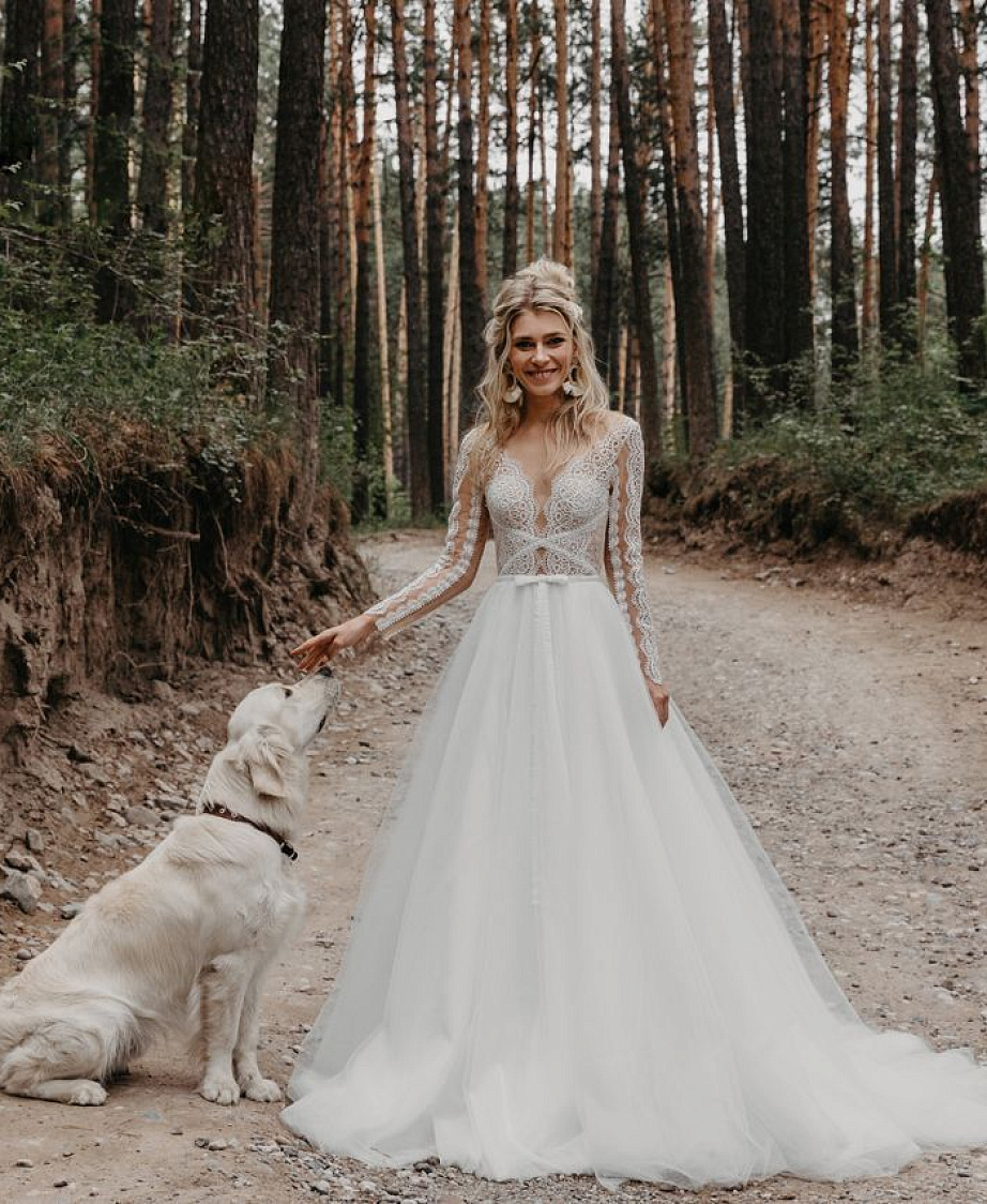 Легкое кружевное свадебное платье фото