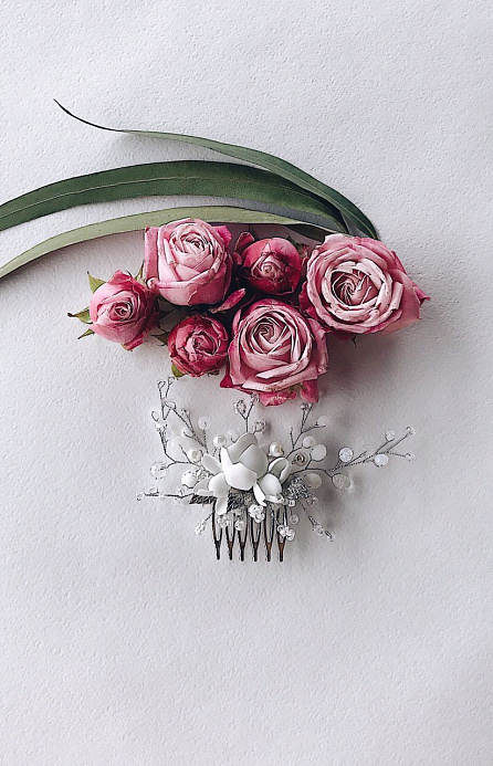 Заколка гребень для волос с декором фото