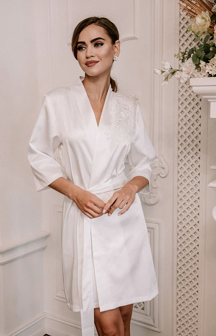Короткий халатик для утра невесты фото