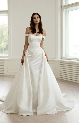 Атласное свадебное платье рыбка со съемным шлейфом фото