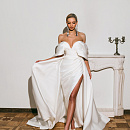 Лаконичное свадебное платье со спущенными плечиками фото