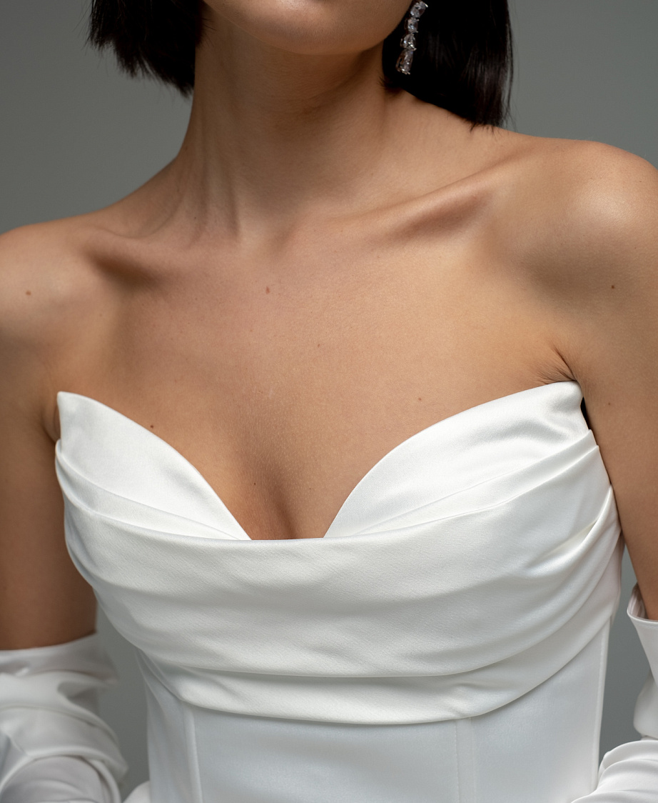 Атласное свадебное платье рыбка фото