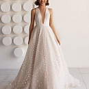 Пудровое свадебное платье с v-вырезом фото