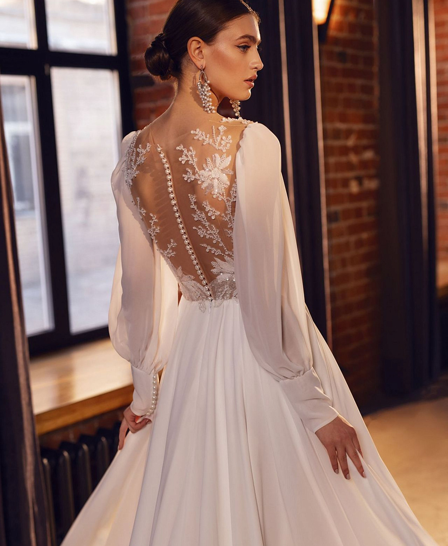 Шифоновое свадебное платье с кружевным корсетом фото