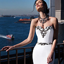 Роскошное колье и серьги с камнями фото