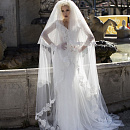 Длинная кружевная свадебная фата фото