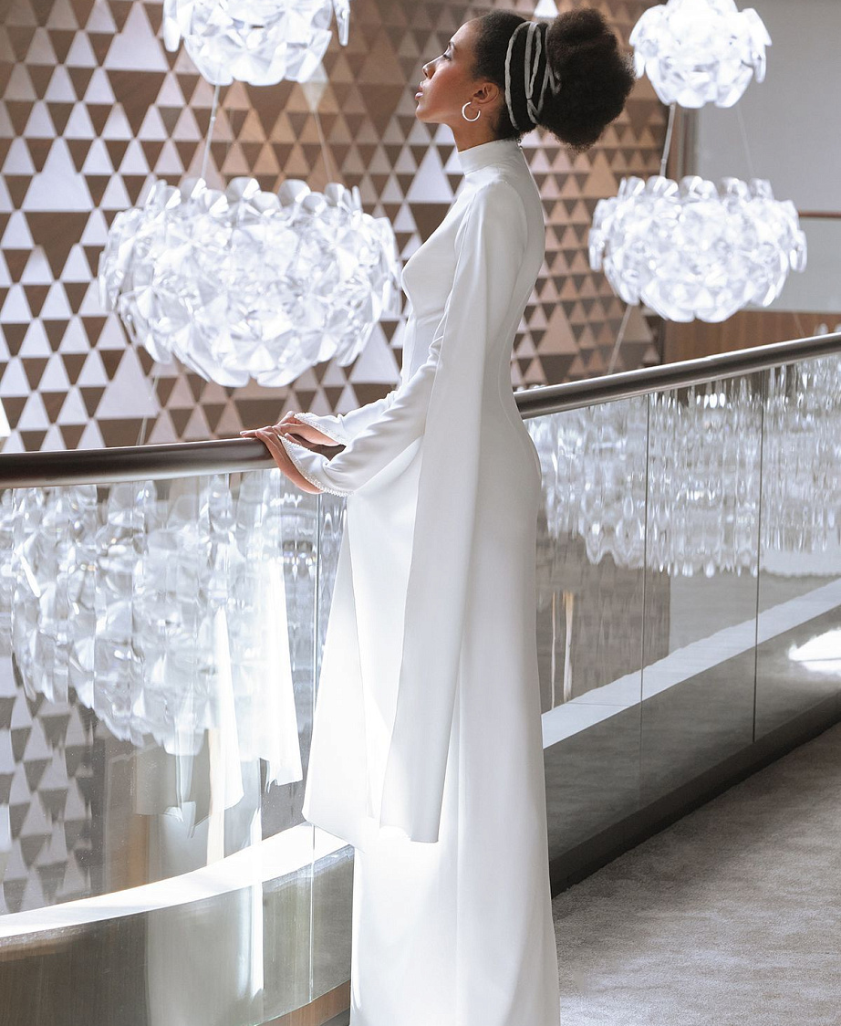 закрытое свадебное платье в стиле минимализм фото