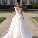 Красивое свадебное платье расшитое стеклярусом фото