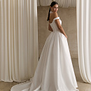 Королевское свадебное платье из атласа фото