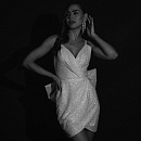 Короткое свадебное платье с бантом фото