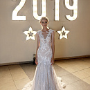 Свадебное платье рыбка с кружевной спиной фото