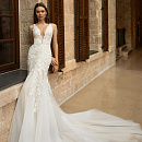 Свадебное платье рыбка с длинным шлейфом фото