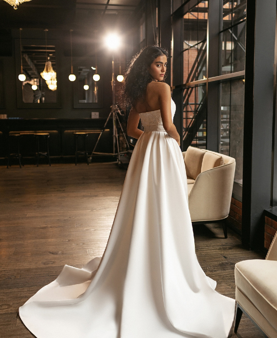 Белое свадебное платье-трансформер фото