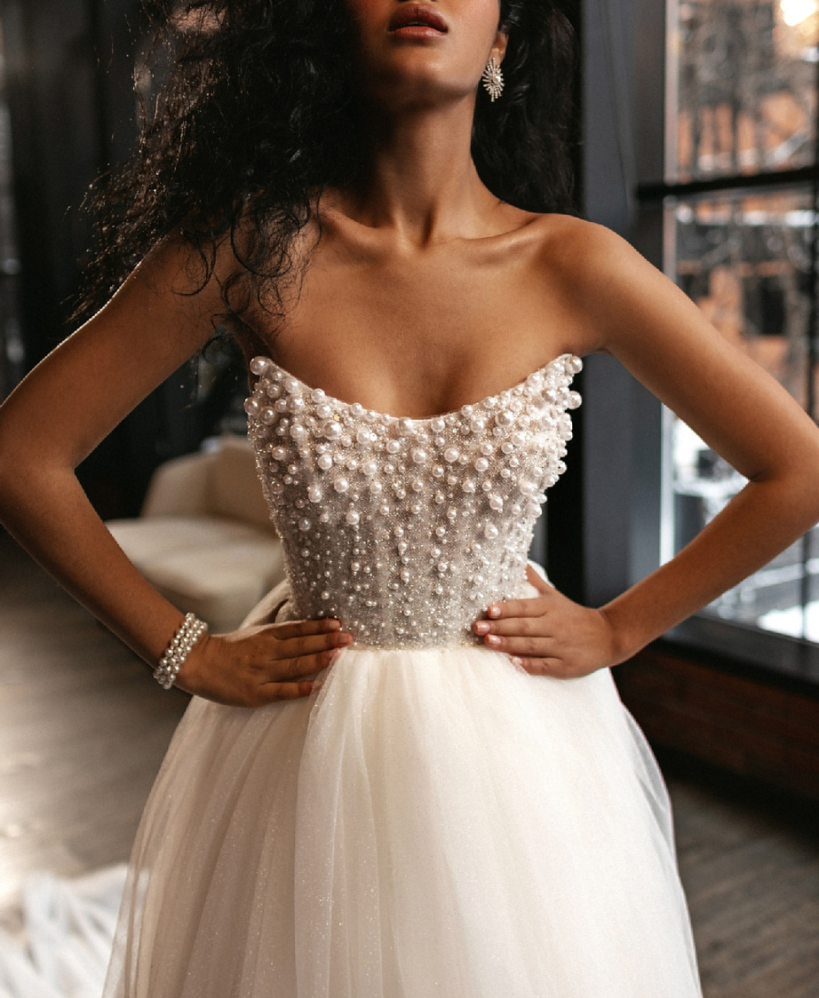 Свадебное платье принцесса с жемчужным корсетом фото