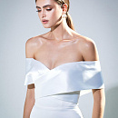 Облегающее свадебное платье со спущенными плечиками фото