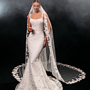 Длинная кружевная свадебная фата Monica фото