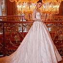 Пышное блестящее свадебное платье фото