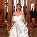 Пышное атласное свадебное платье с вырезом в форме сердца фото