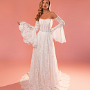 Кружевное свадебное платье со рукавами-клешь фото
