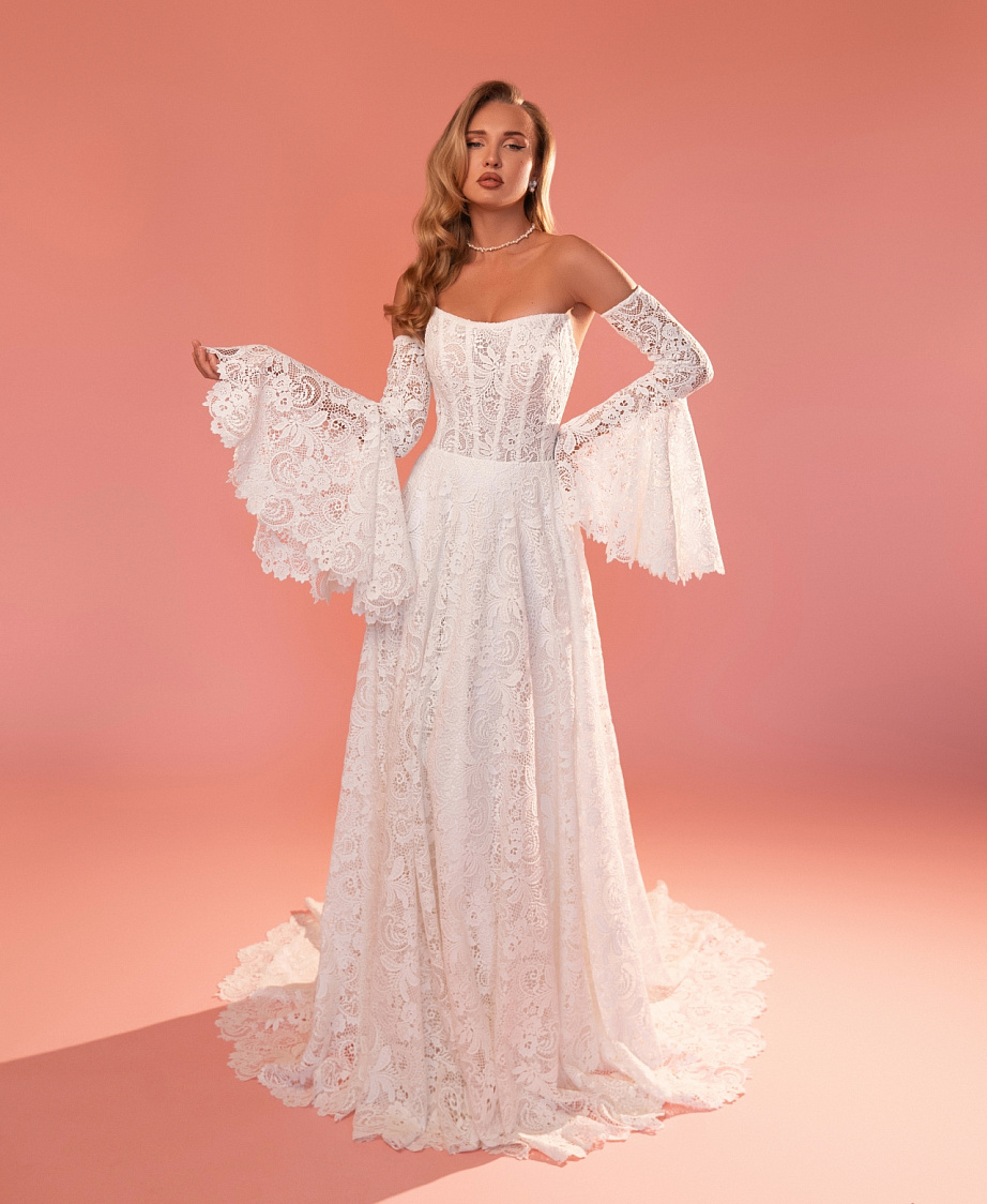 Кружевное свадебное платье со рукавами-клешь фото