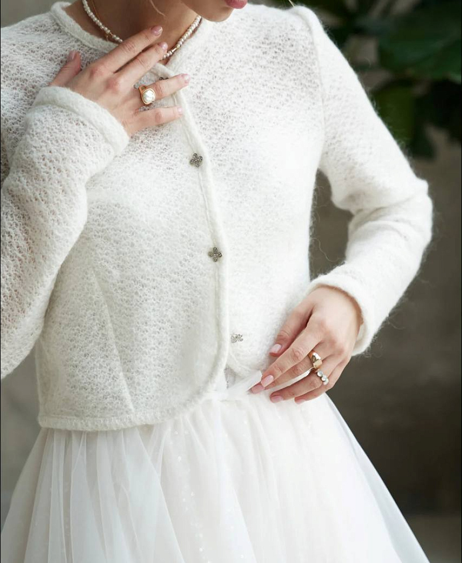 Шерстяной кардиган с перьями