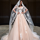 Фата испанка с цветочным кружевом фото