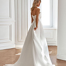 Шифоновое свадебное платье с драпировкой фото