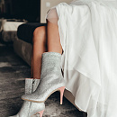 Серебряные сапожки для невесты фото