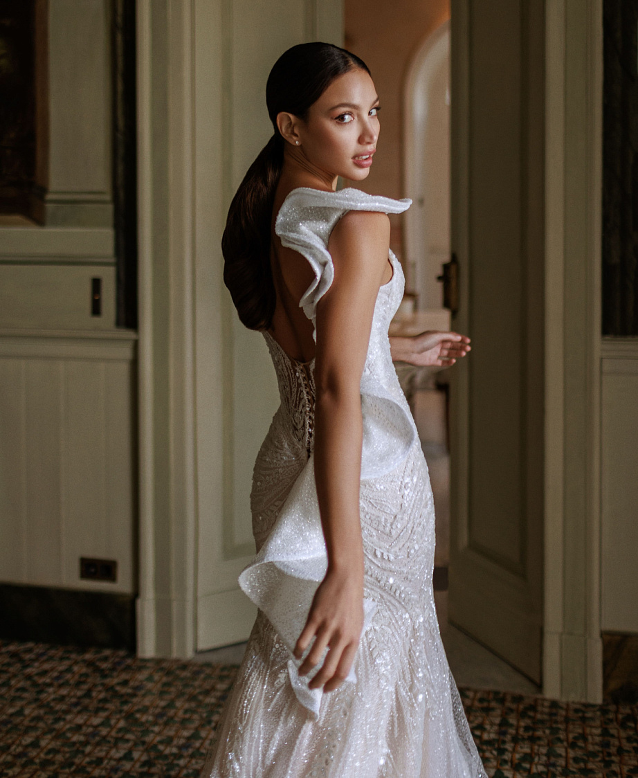 Свадебное платье русалка расшитое бисером фото