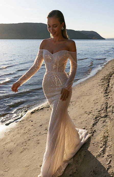 Свадебное платье русалка с рукавами и открытыми плечами фото