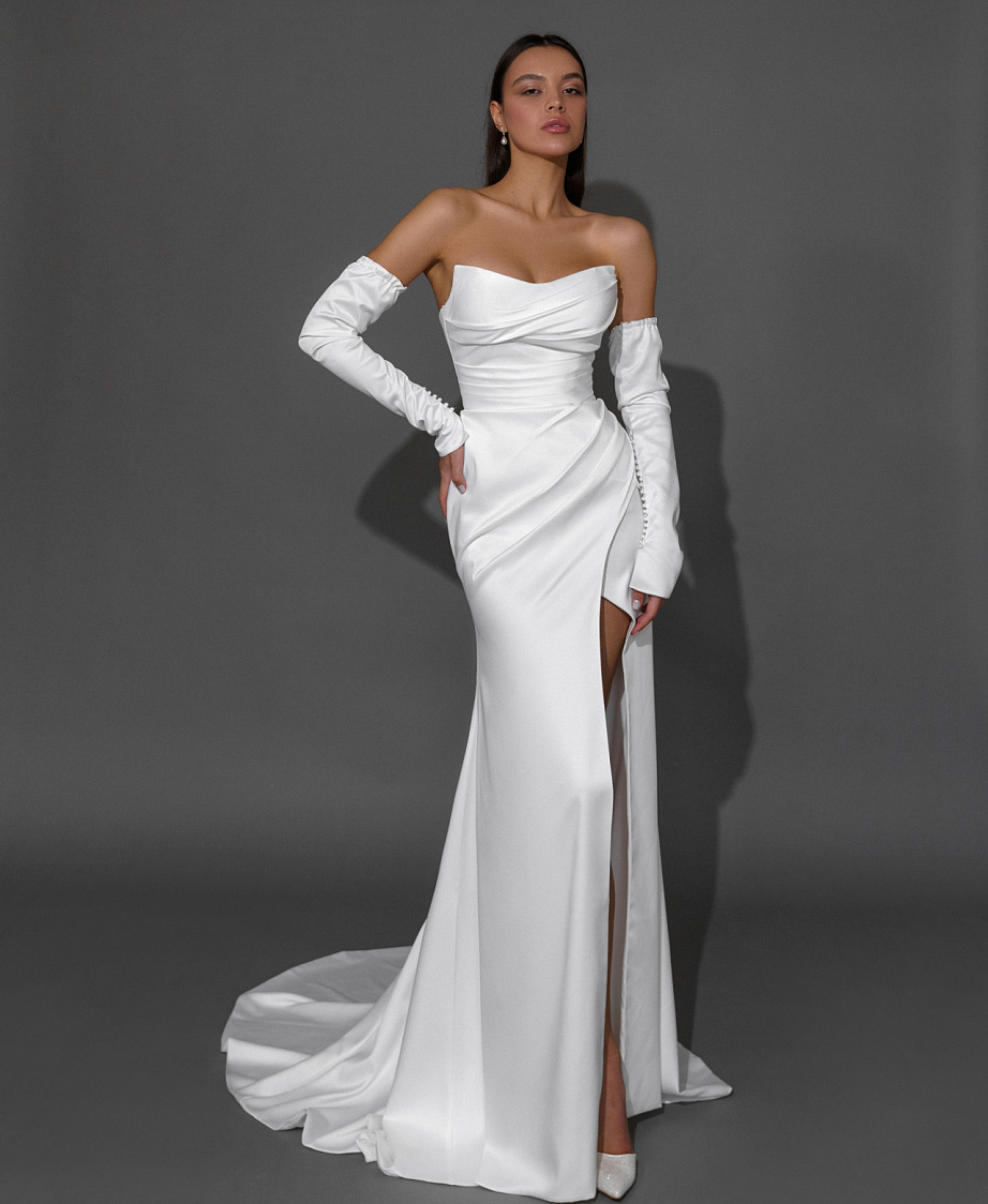 Атласное свадебное платья русалка с разрезом от бедра фото