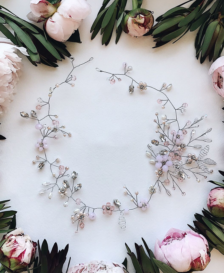 Нежное украшение для волос фото