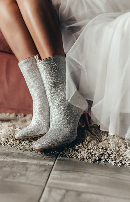 Серебряные сапожки для невесты фото