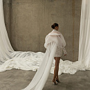 Короткое свадебное платье с чокером фото