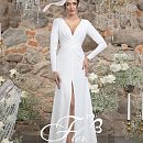 Лаконичное свадебное платье с руквами и V-вырезом фото